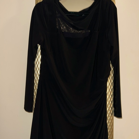 Classic black dress - Picture 1 of 2